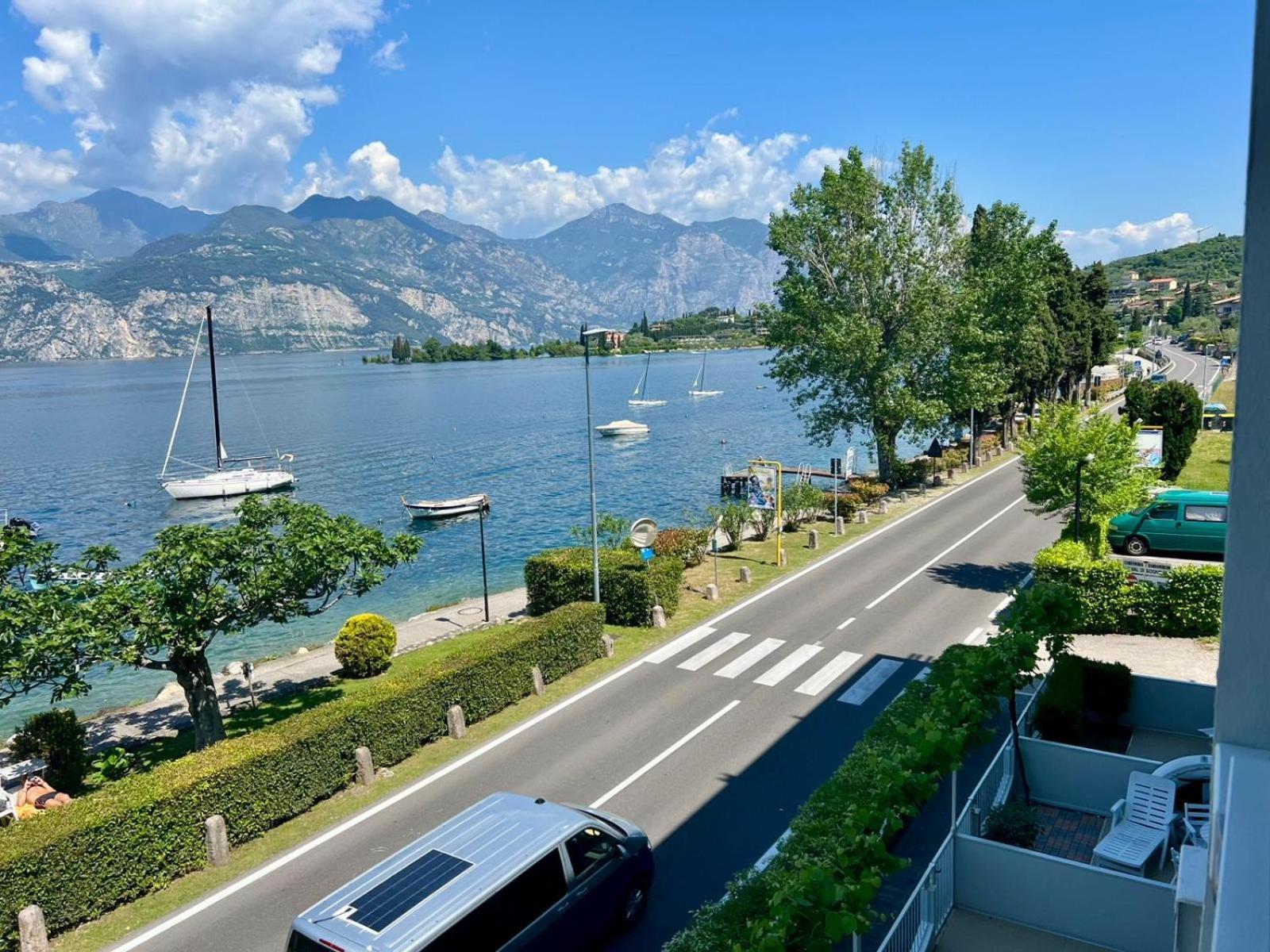 Val Di Sogno Grand View Apartment Malcesine Exterior photo