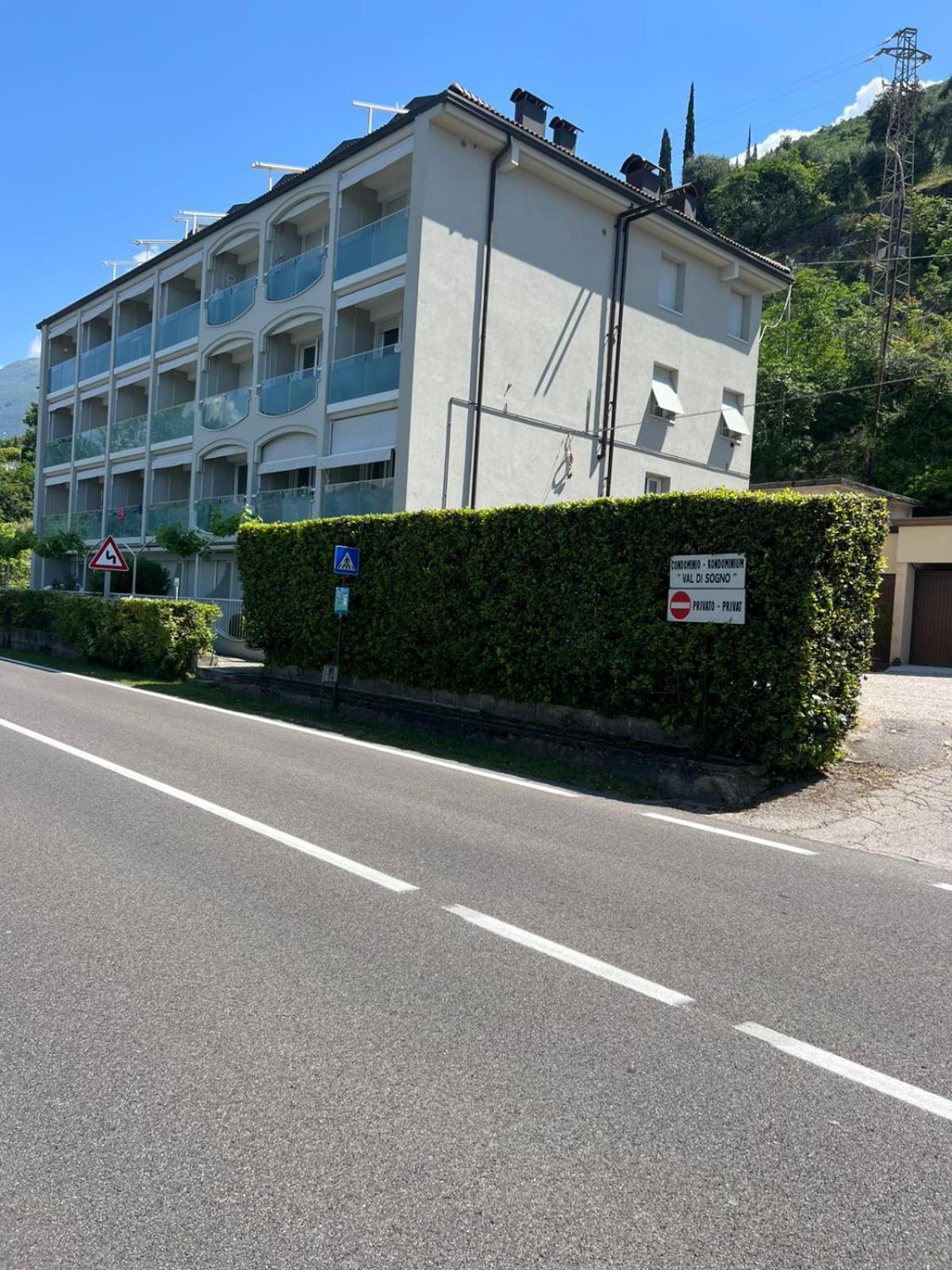 Val Di Sogno Grand View Apartment Malcesine Exterior photo